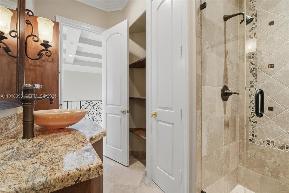 HARBOR VILLAGE - Residential