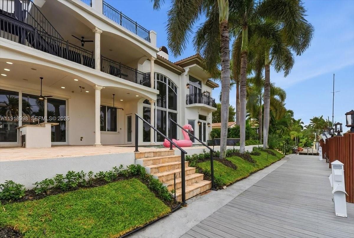 HARBOR VILLAGE - Residential