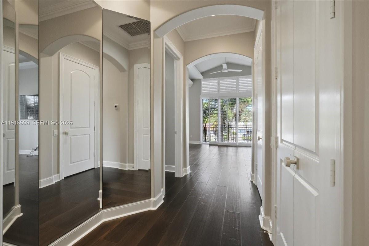 HARBOR VILLAGE - Residential