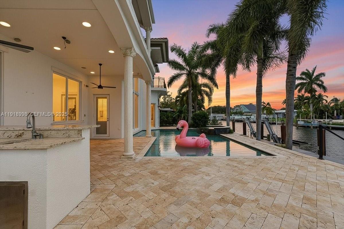 HARBOR VILLAGE - Residential