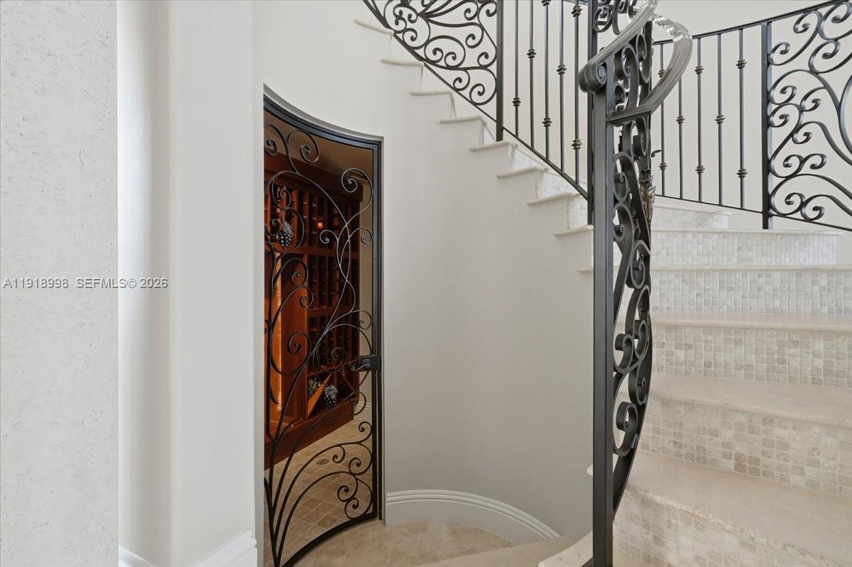 HARBOR VILLAGE - Residential