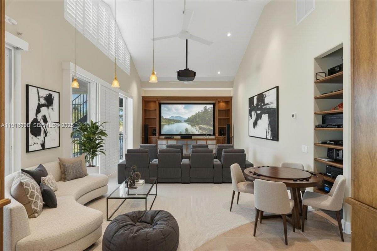 HARBOR VILLAGE - Residential