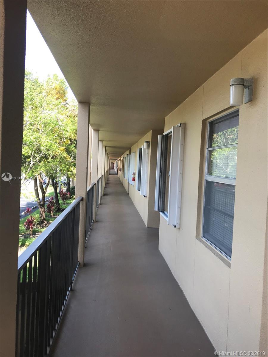 CAMBRIDGE AT CENTURY VILL - Residential