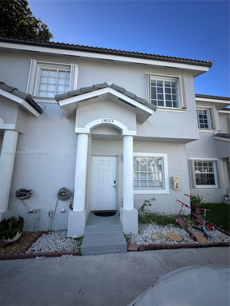 Beautiful 3-bedroom home in the heart of Kendall! Nestled in a quiet, family-friendly neighborhood, this gem offers comfort, style, and unbeatable location. Spacious layout, updated finishes, and natural light throughout. Enjoy a private backyard perfect for relaxing or entertaining. Just minutes from top-rated schools, shopping centers, restaurants, parks, and major highways—everything you need is close by. A rare find in a highly desirable area!
