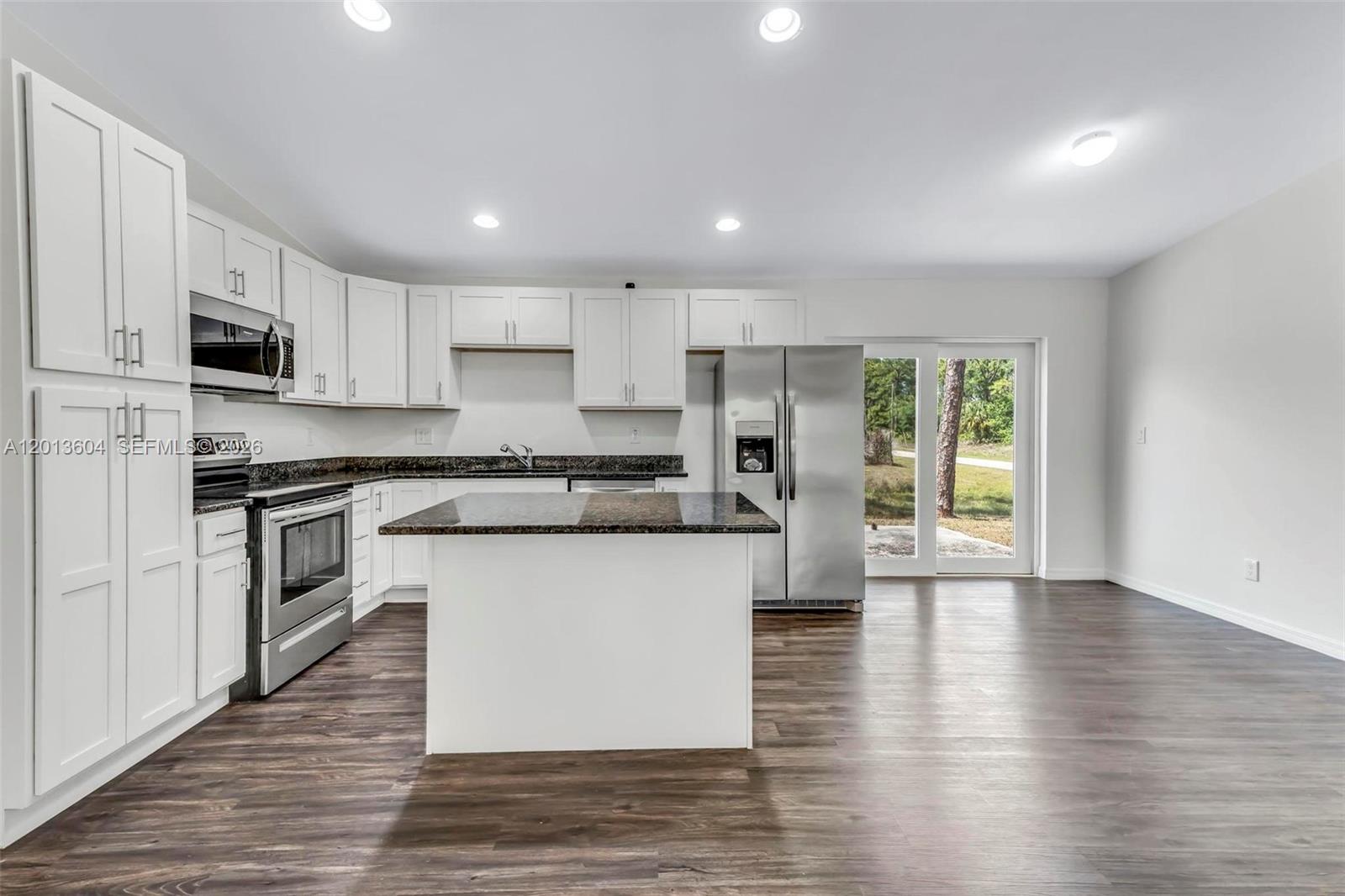 PORT LABELLE UNIT 6 - Residential