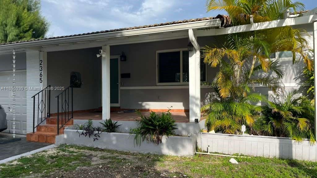 View photos, virtual tours, details... 2365 SW 21st Ave