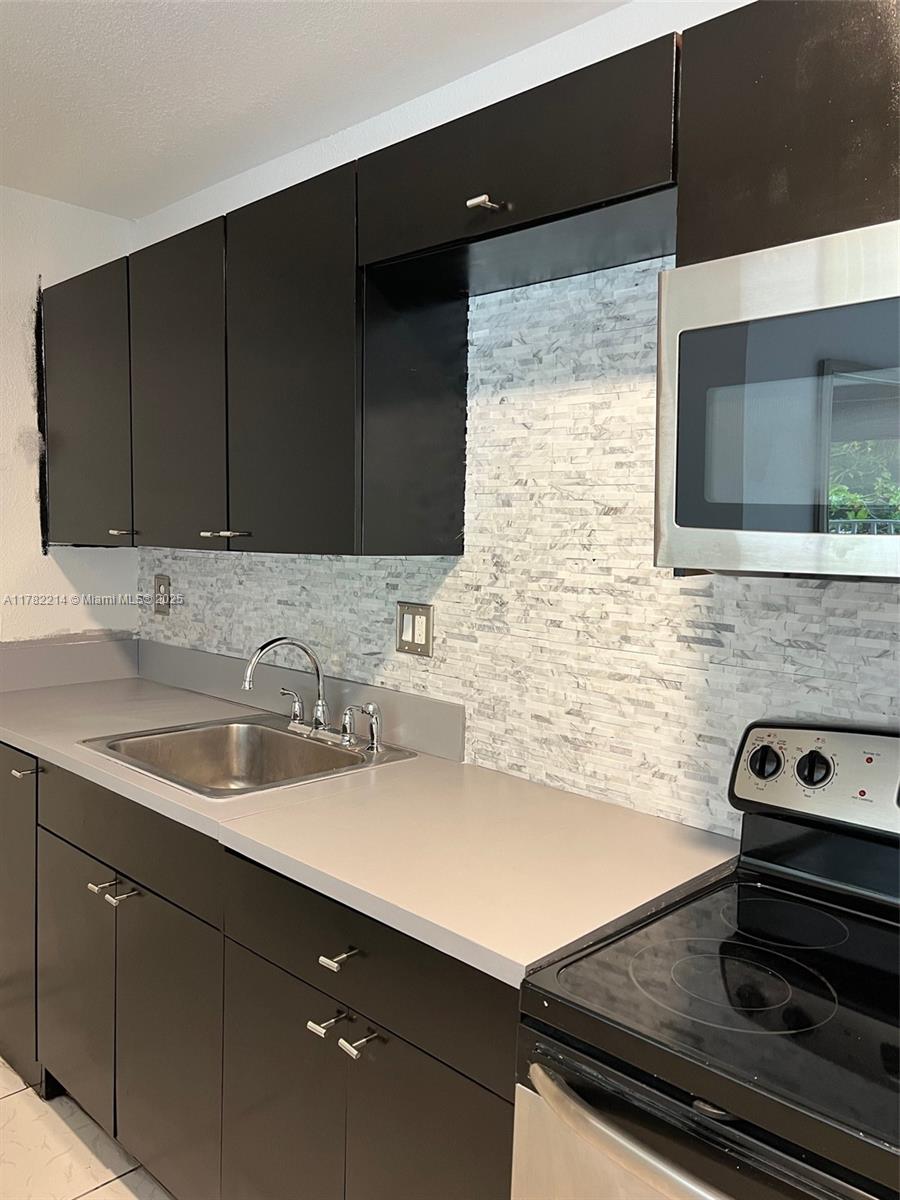 Rental Property at 4200 Nw 79th Ave 2B, Doral, Miami-Dade County, Florida - Bedrooms: 1 
Bathrooms: 1  - $2,000 MO.