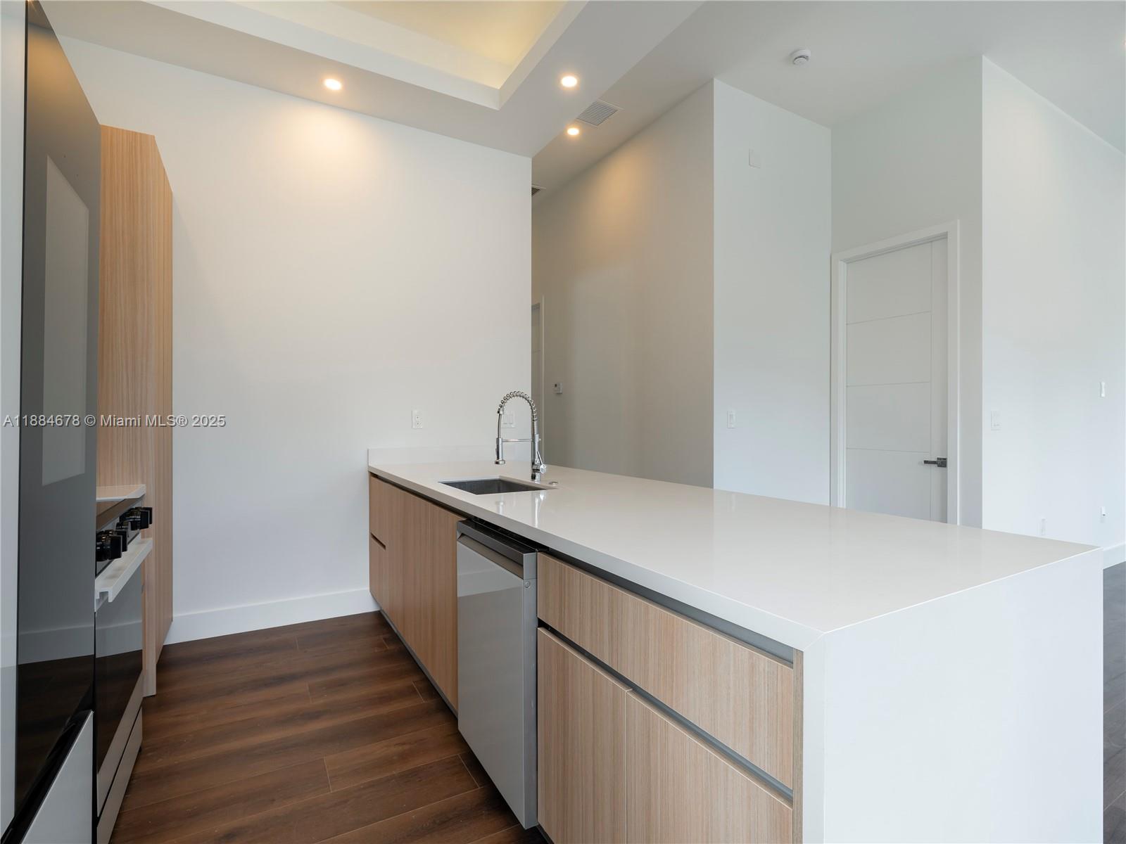 PINE TREE PARK - Residential Lease