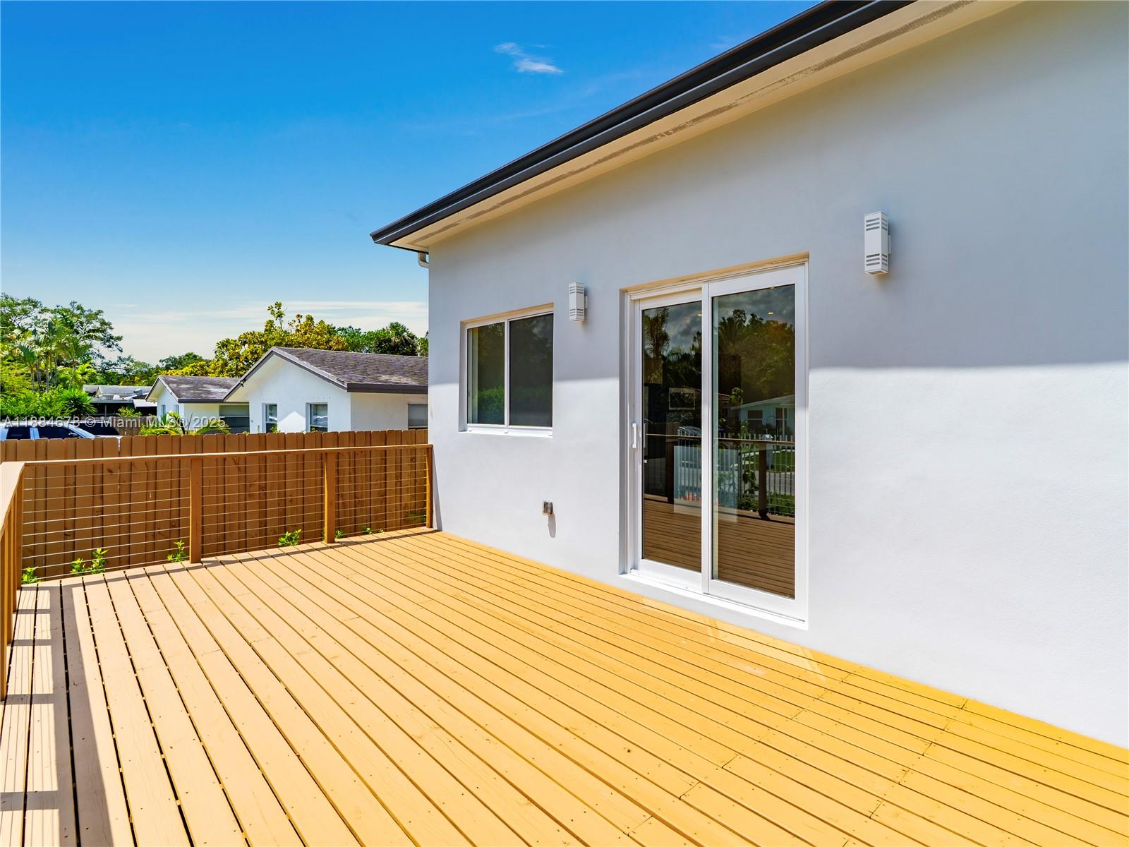 PINE TREE PARK - Residential Lease