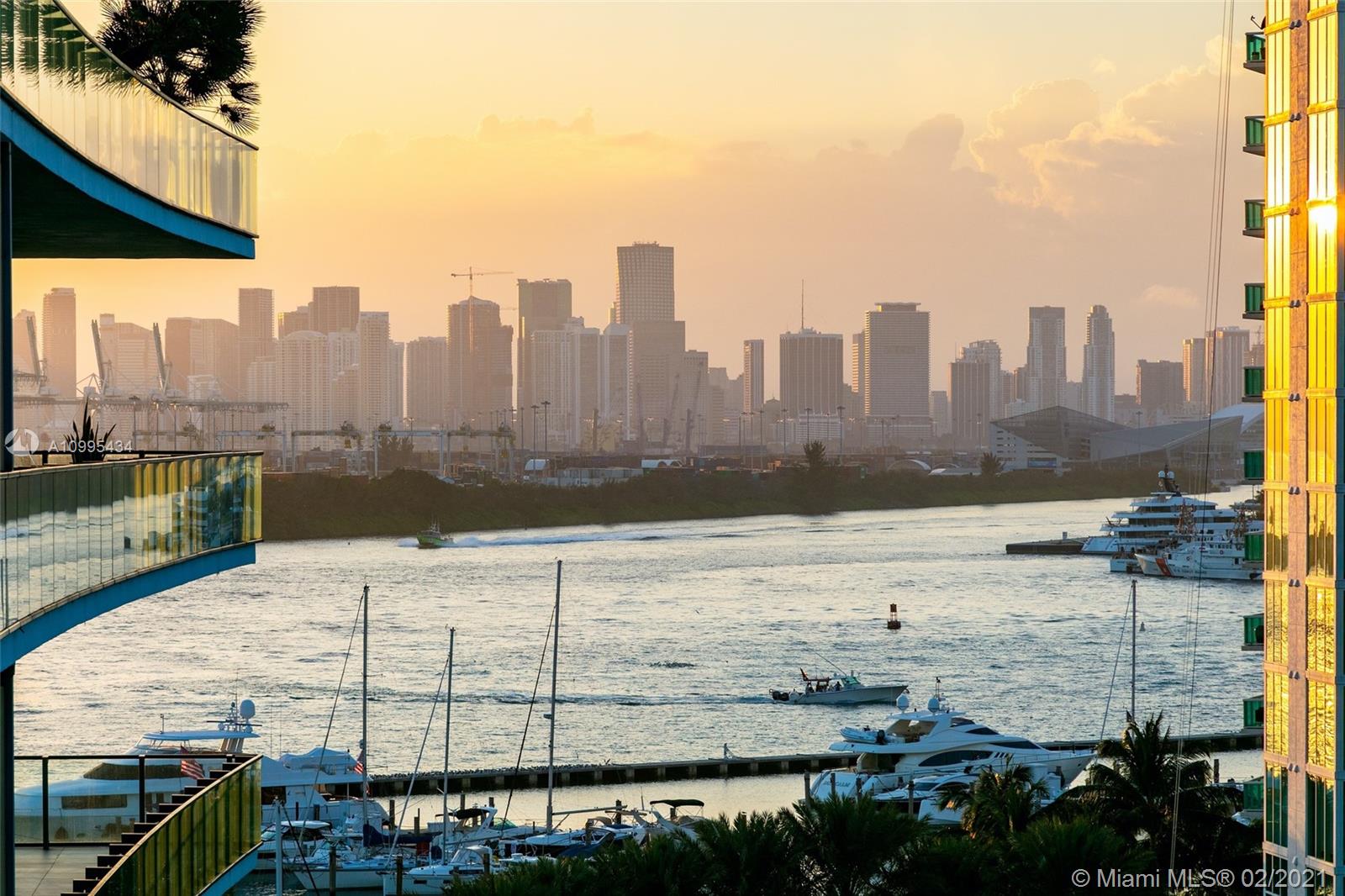 APOGEE CONDO - Residential