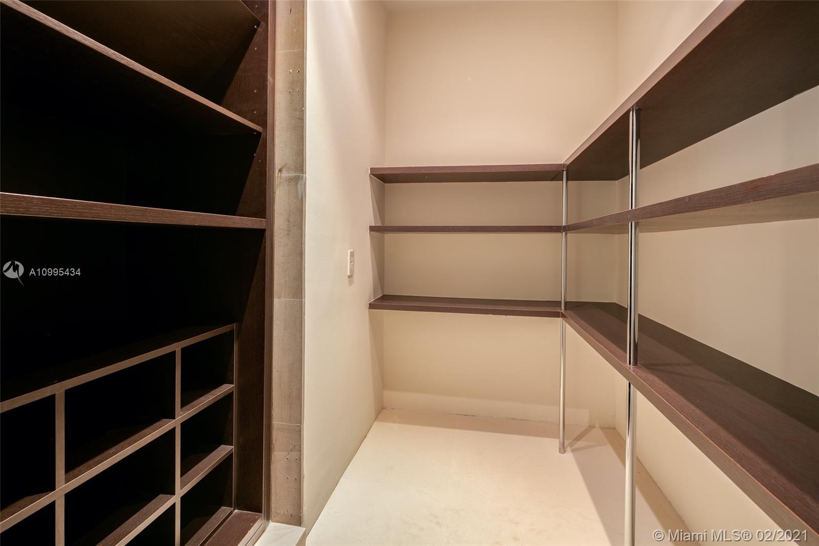 APOGEE CONDO - Residential