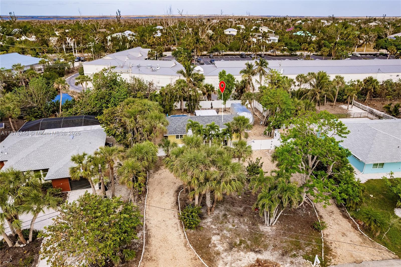 SANIBEL LAKE ESTATES - Residential