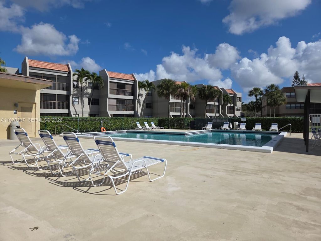 Photo of 220 Lakeview Dr #312, Weston, FL 33326 (MLS # A11976267)