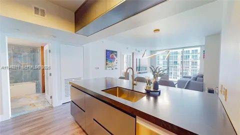 OPERA TOWER CONDO - Residential