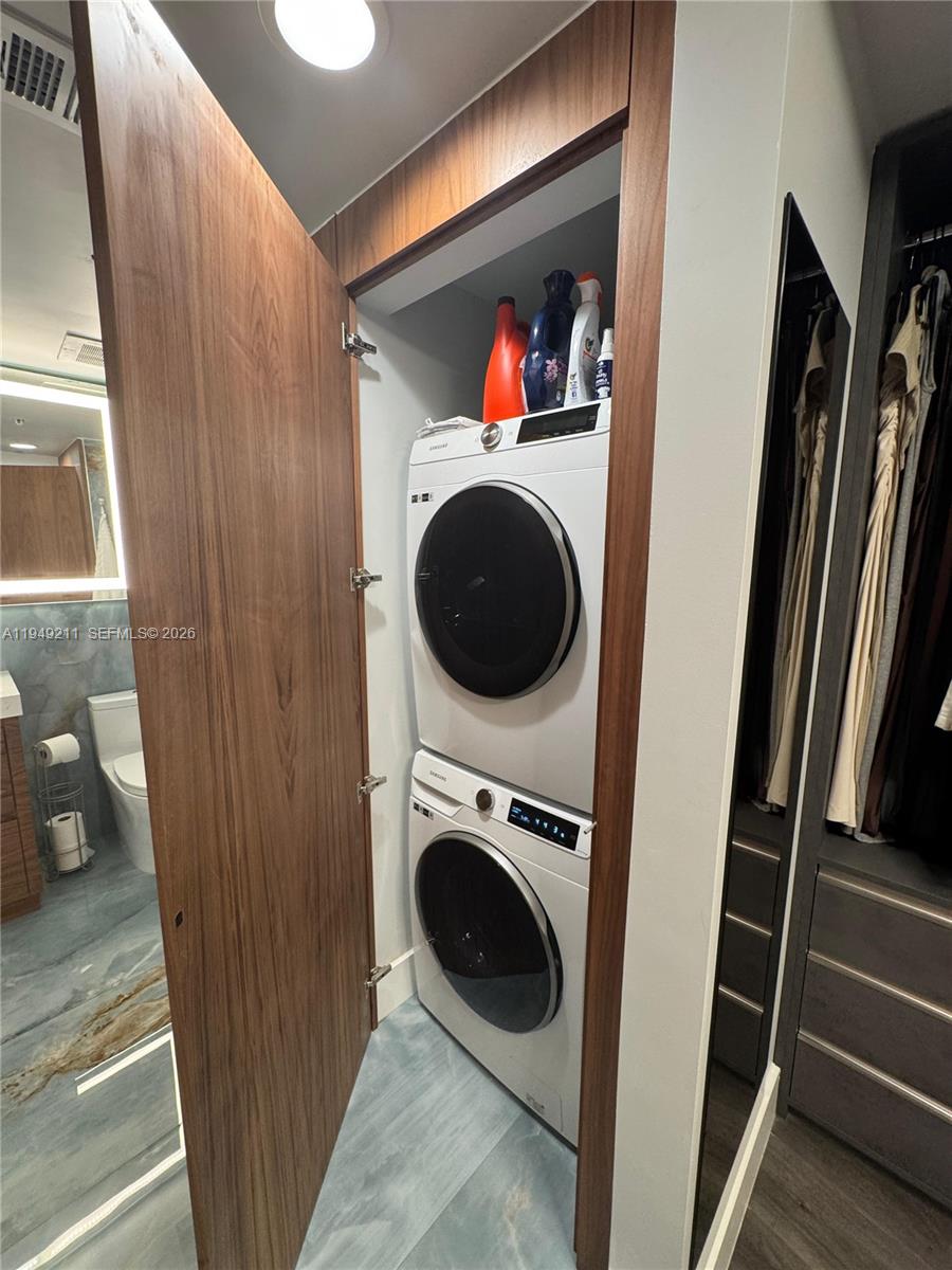 OPERA TOWER CONDO - Residential