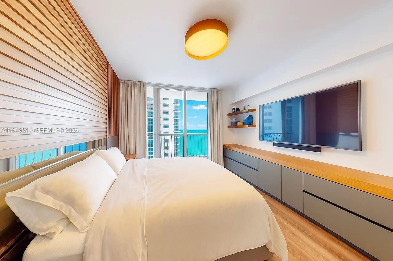 OPERA TOWER CONDO - Residential