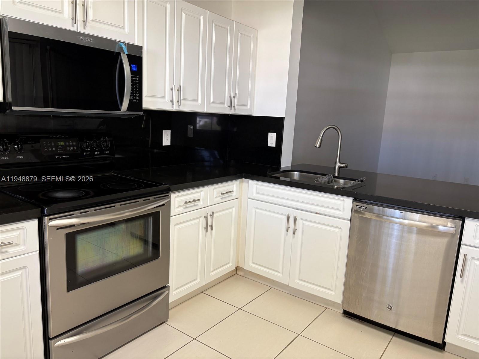 PLUM AT BOCA POINTE CONDO - Residential