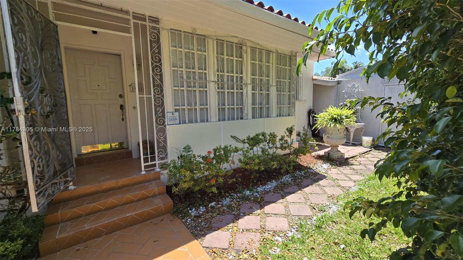 Rental Property at 1901 Sw 2nd Ave, Miami, Broward County, Florida - Bedrooms: 2 
Bathrooms: 1  - $3,700 MO.