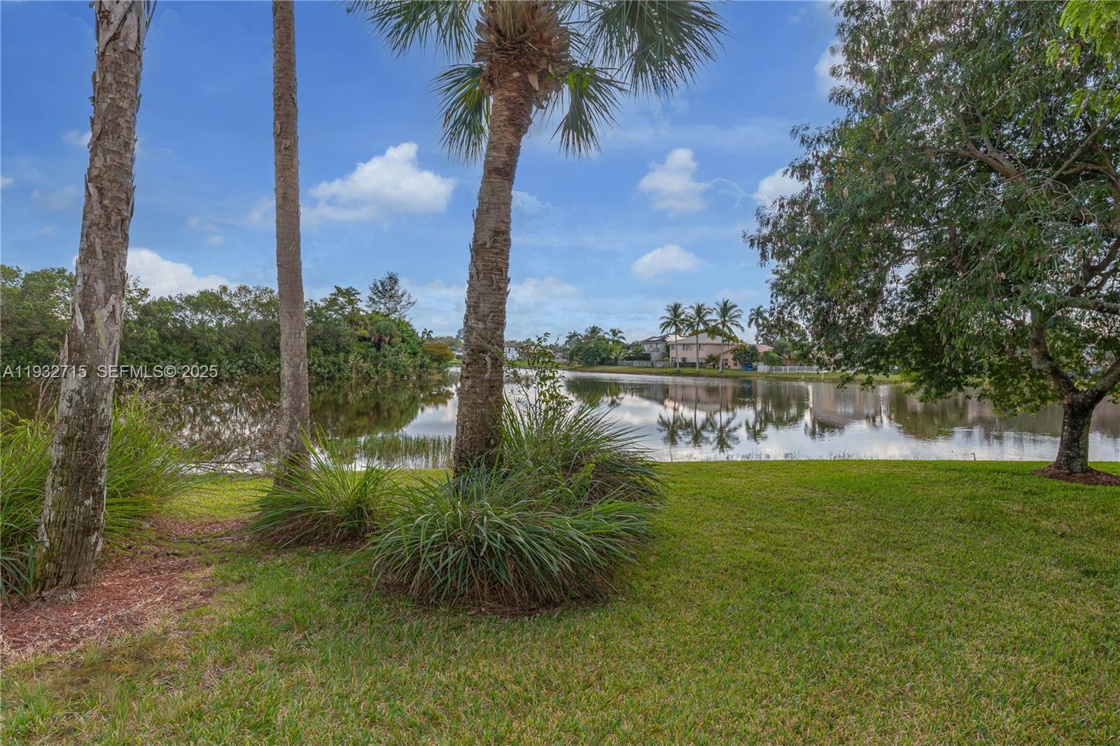 PEMBROKE ISLES 1 - Residential