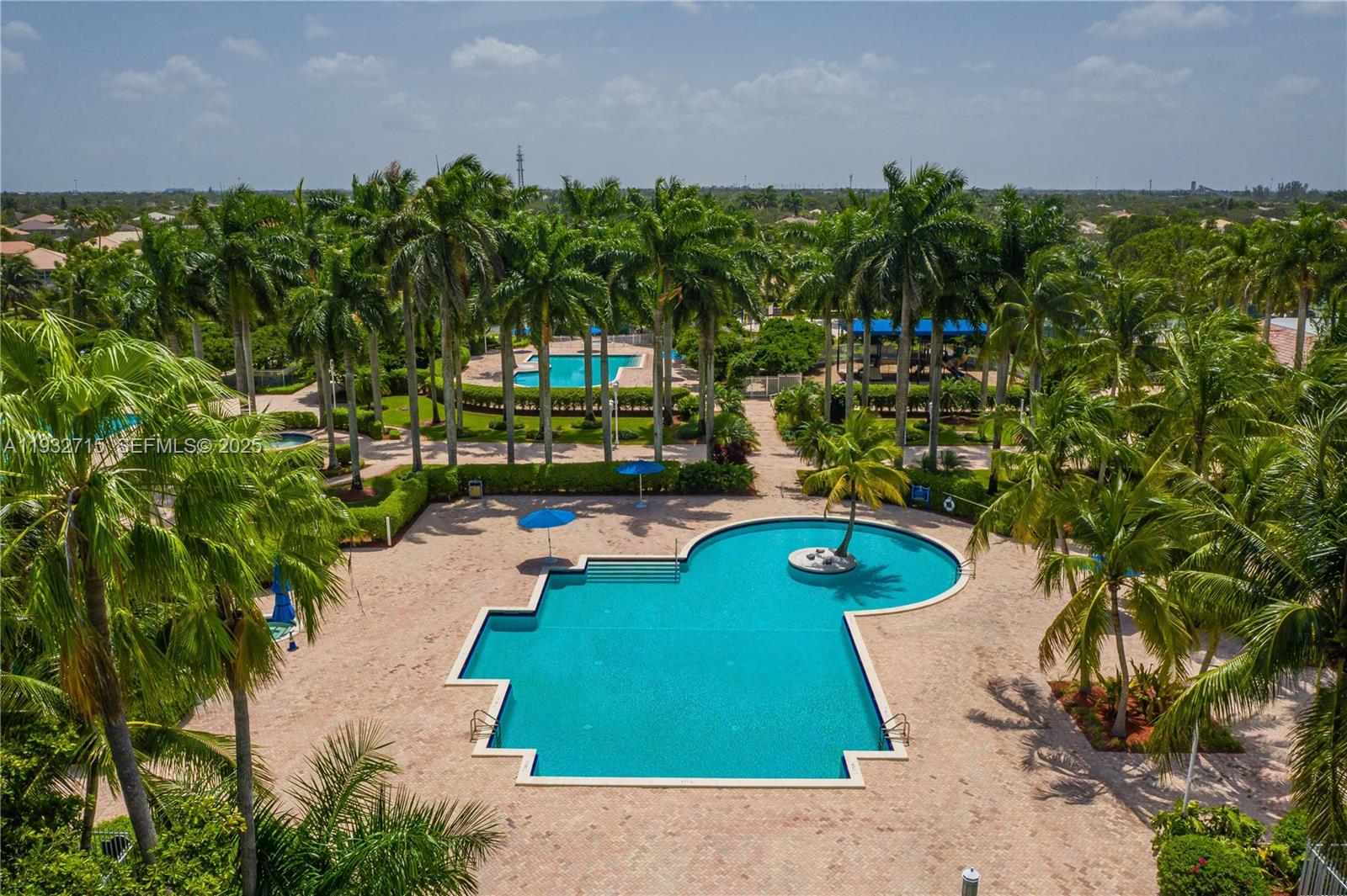 PEMBROKE ISLES 1 - Residential