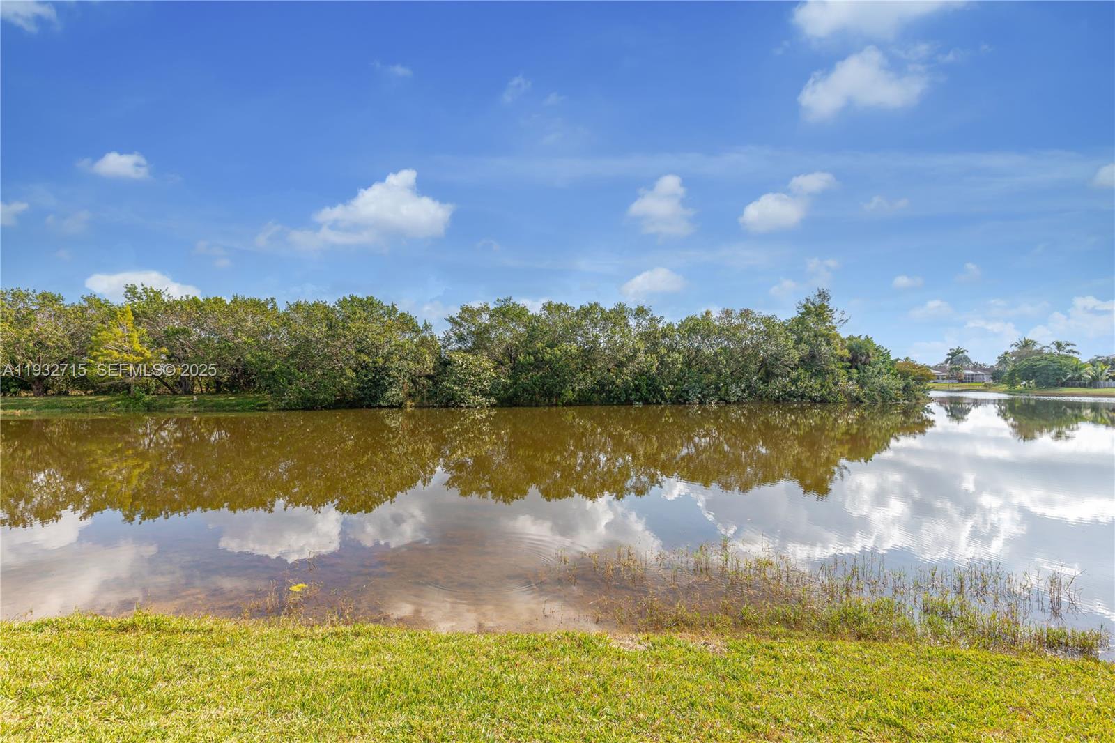 PEMBROKE ISLES 1 - Residential