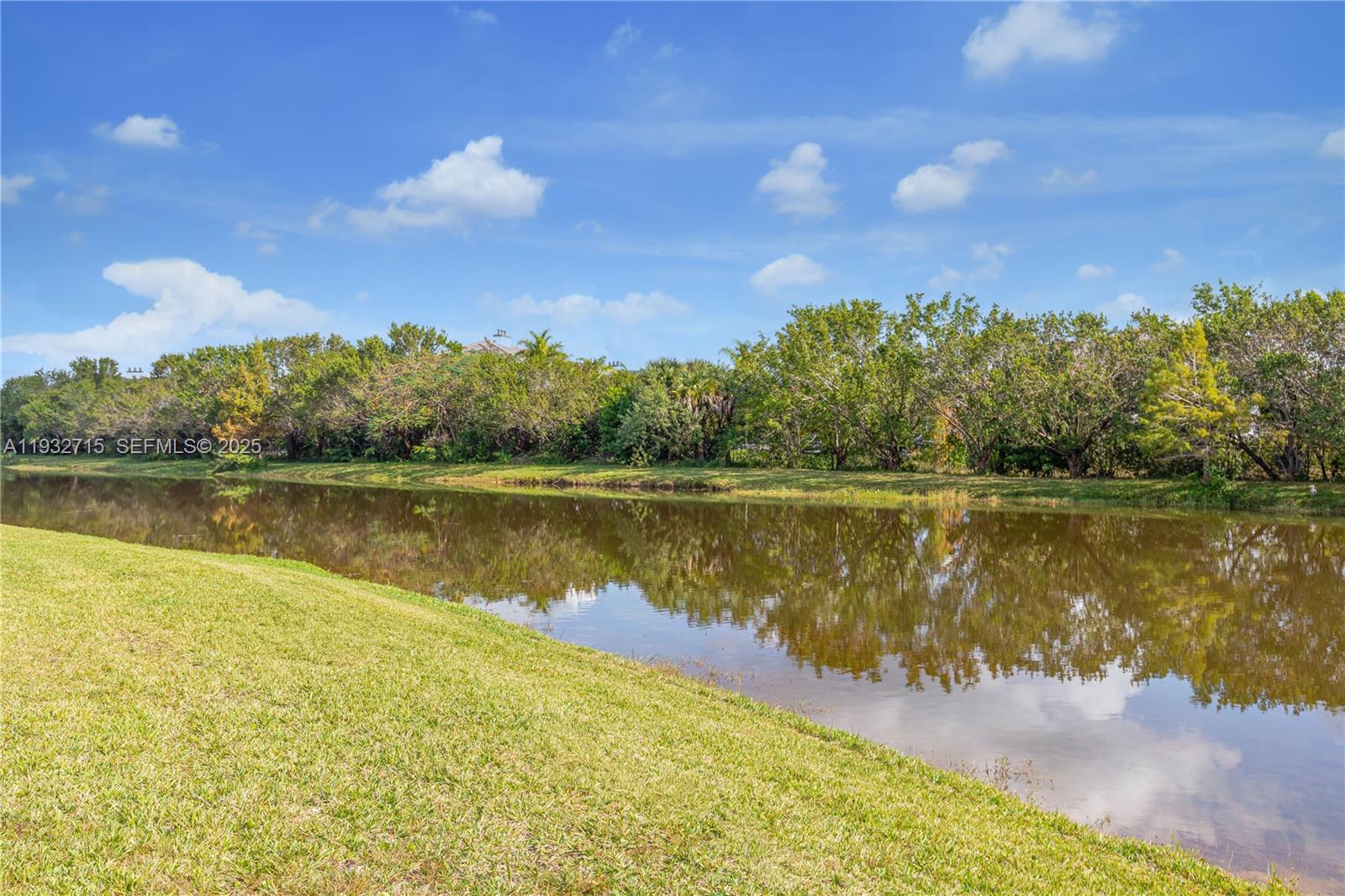 PEMBROKE ISLES 1 - Residential