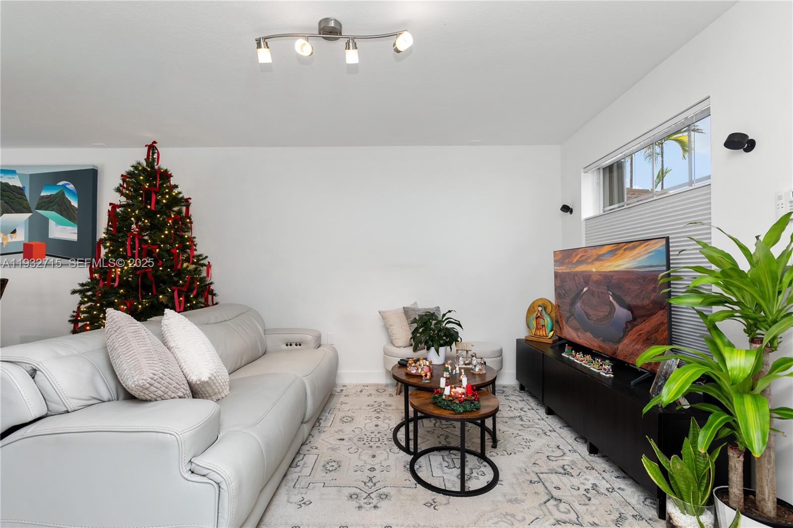 PEMBROKE ISLES 1 - Residential