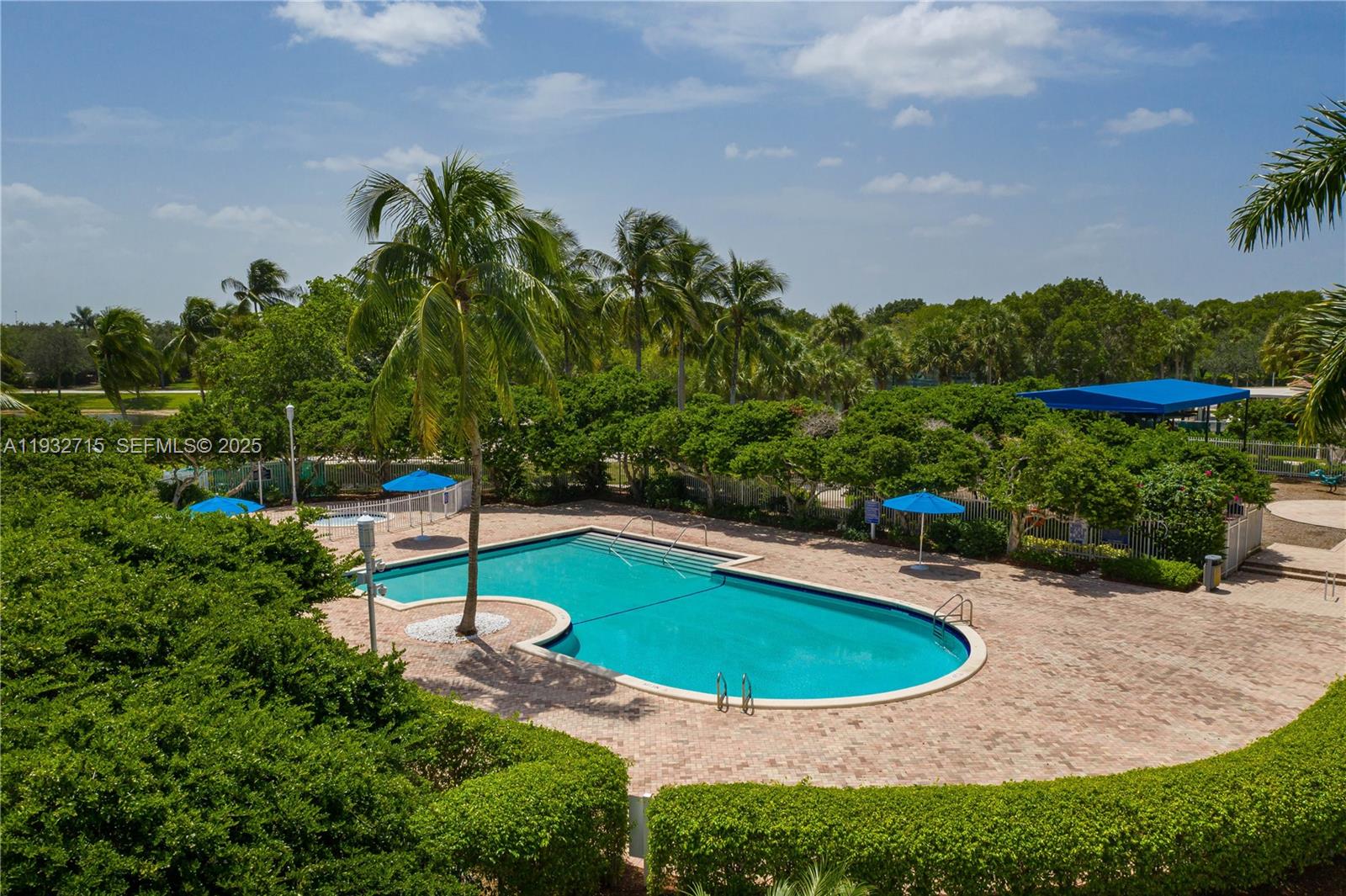 PEMBROKE ISLES 1 - Residential