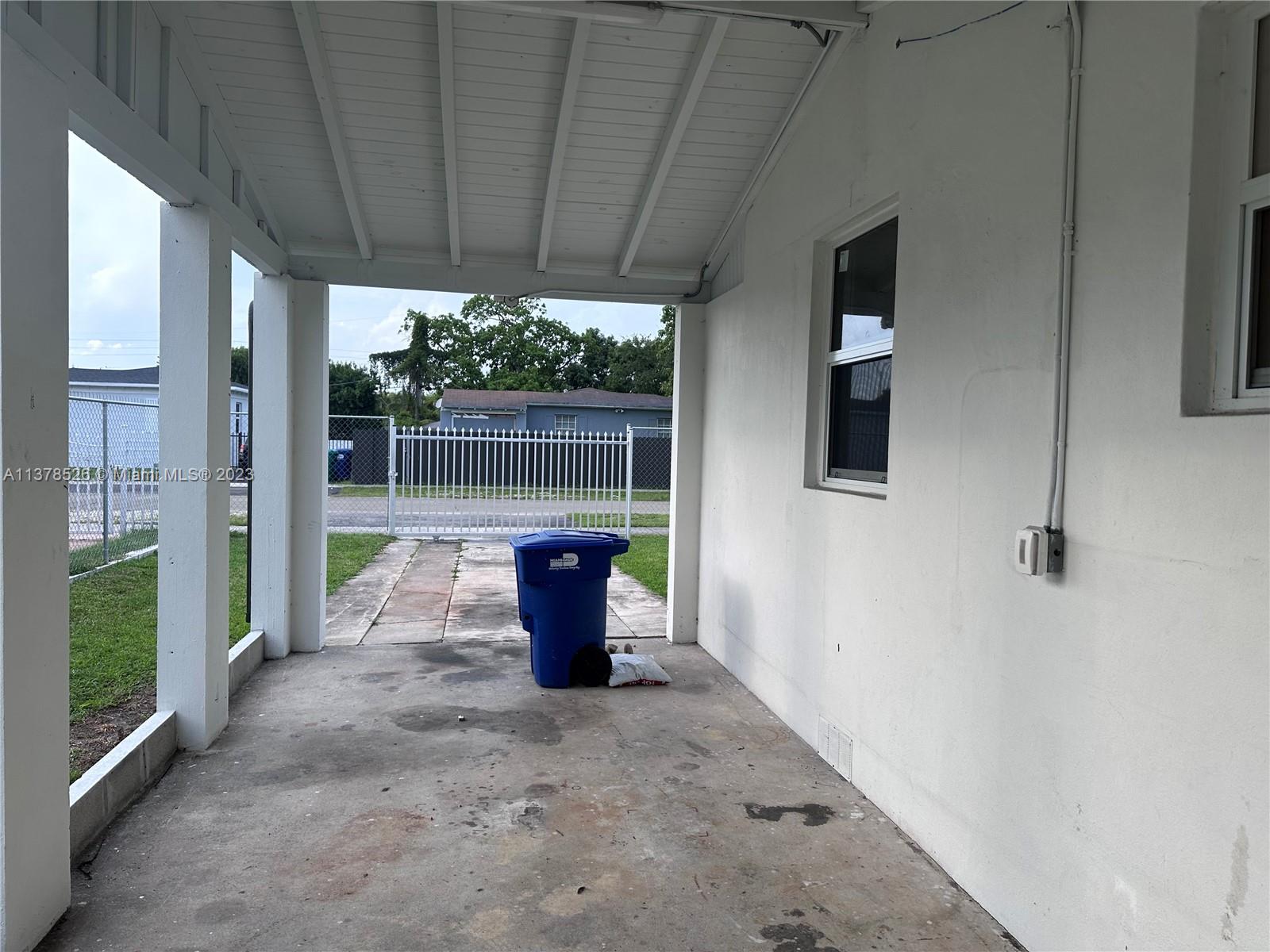 DRYSDALE MANOR - Residential Lease