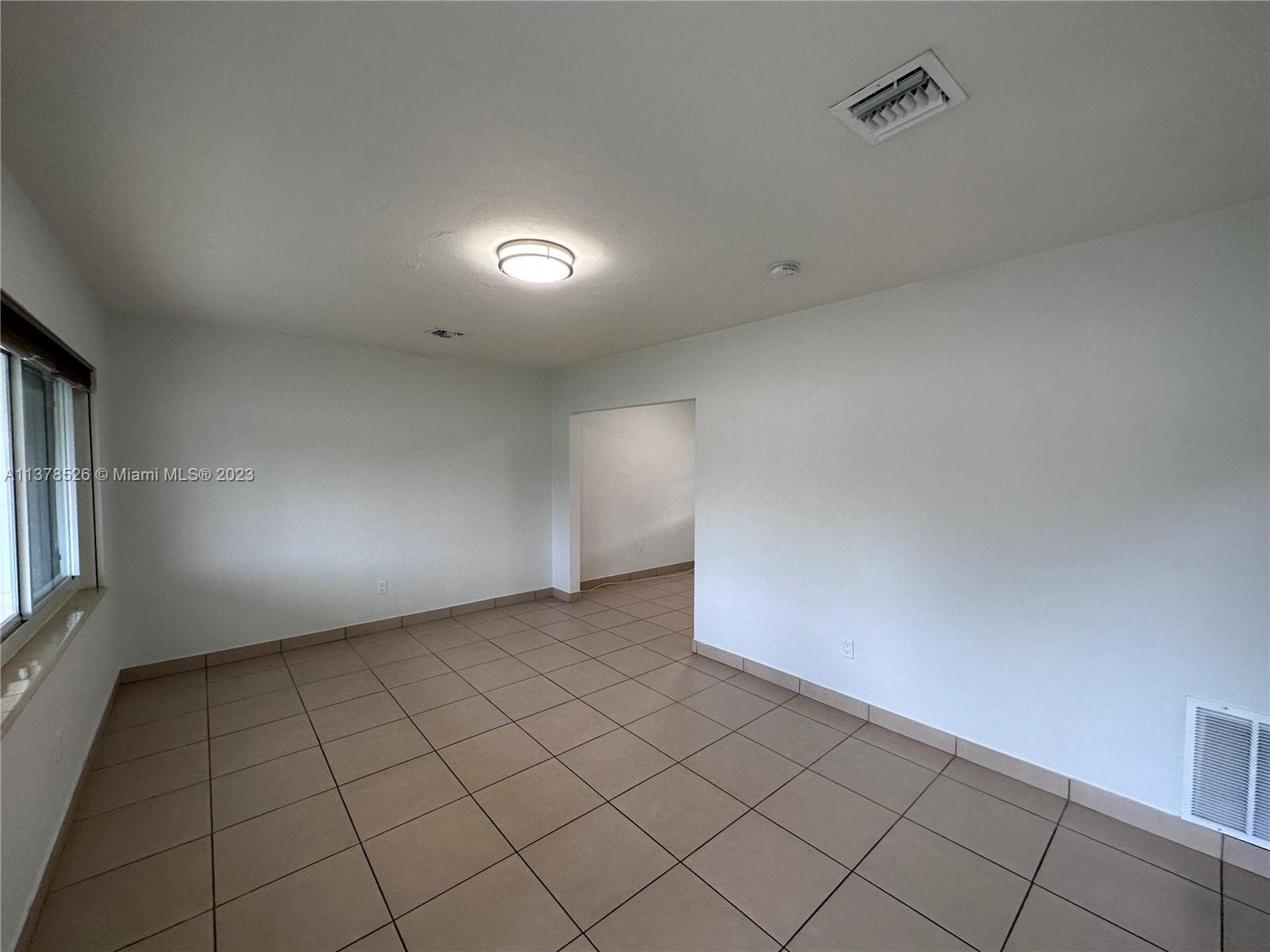 DRYSDALE MANOR - Residential Lease