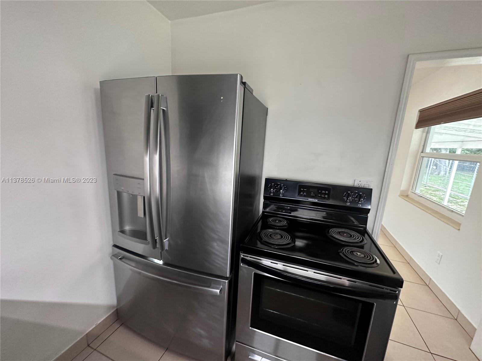 DRYSDALE MANOR - Residential Lease