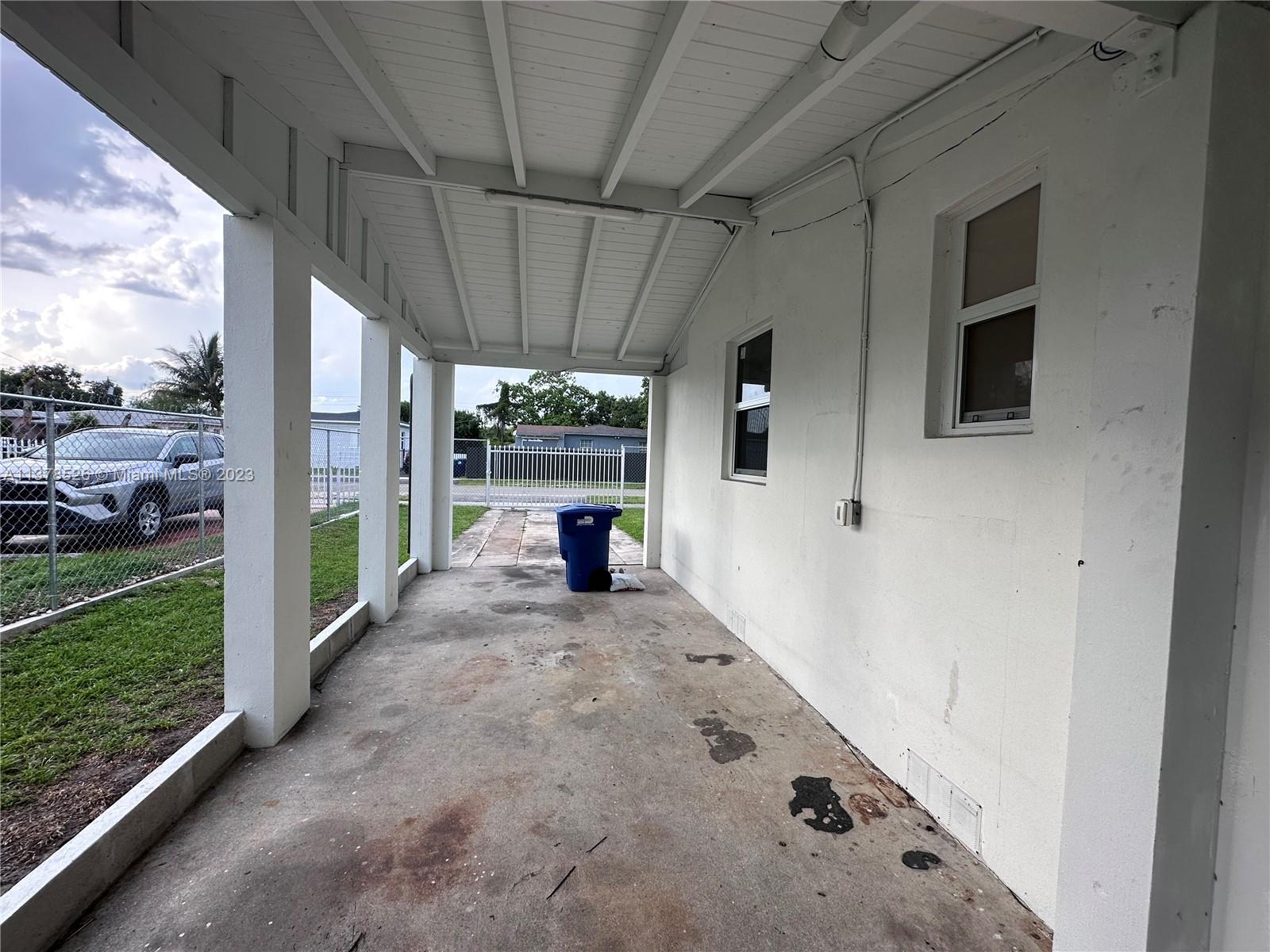 DRYSDALE MANOR - Residential Lease