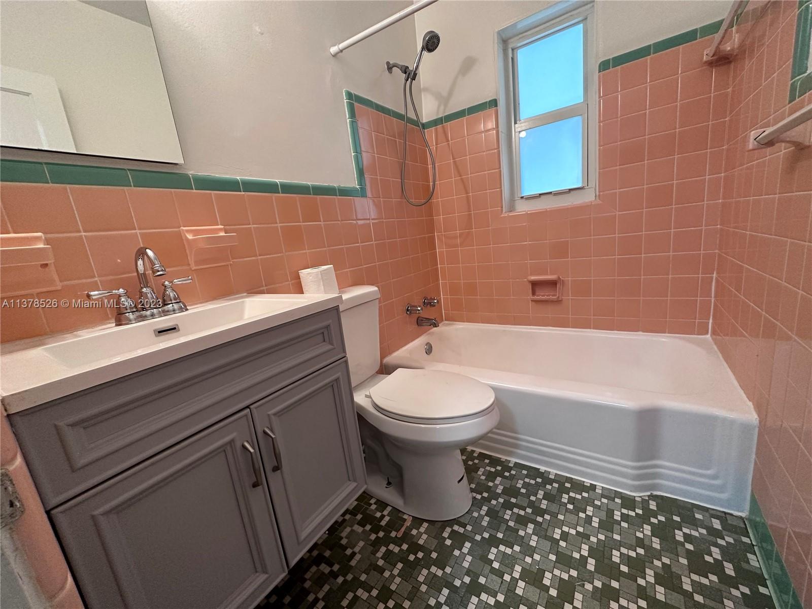 DRYSDALE MANOR - Residential Lease