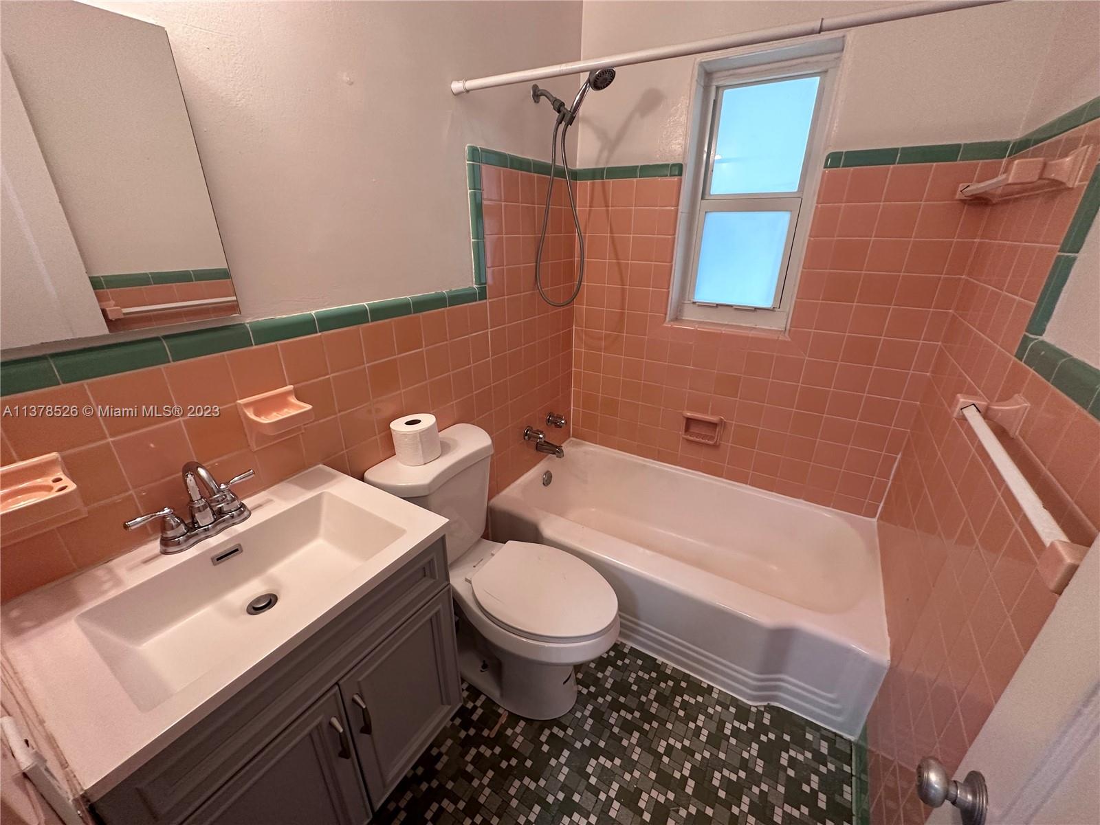 DRYSDALE MANOR - Residential Lease