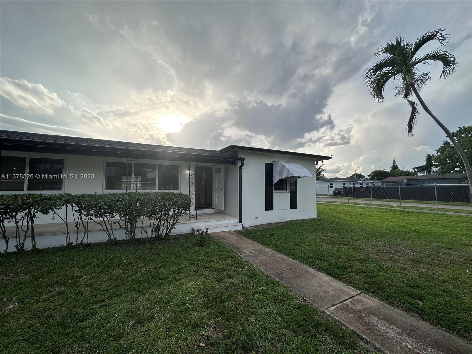 DRYSDALE MANOR - Residential Lease