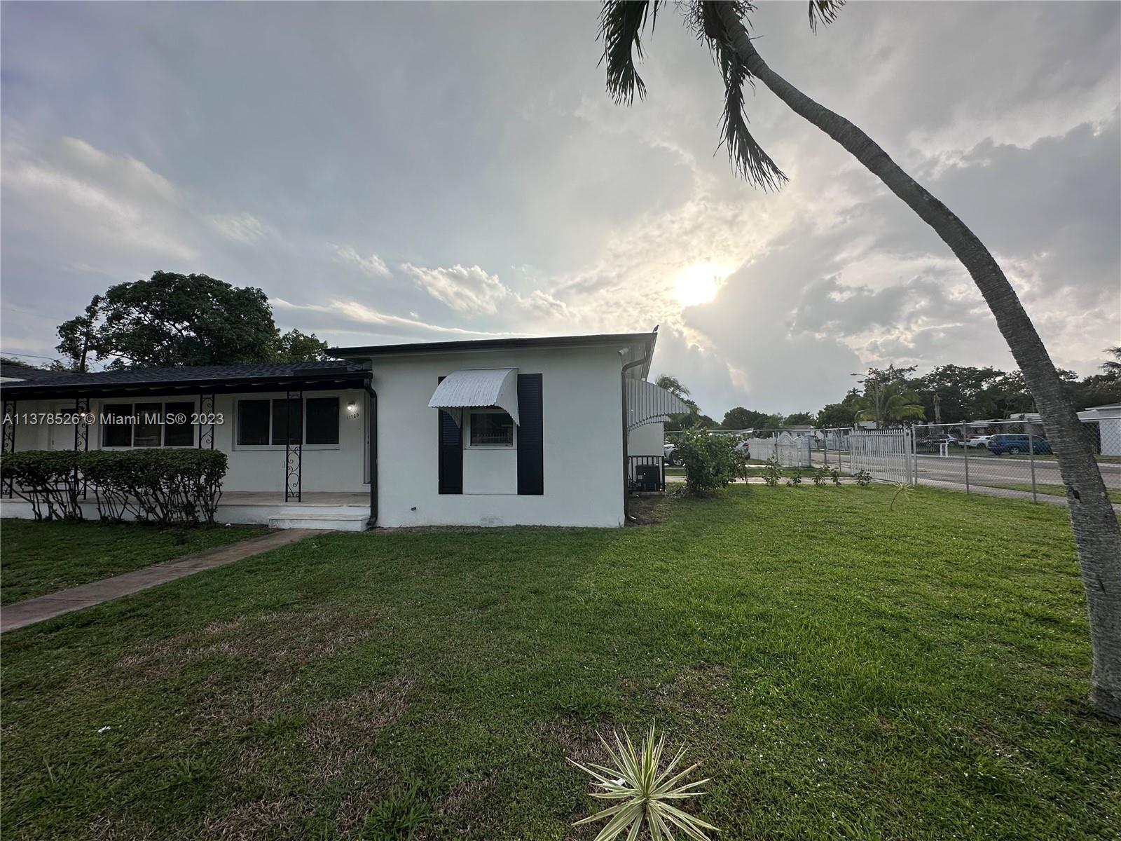 DRYSDALE MANOR - Residential Lease