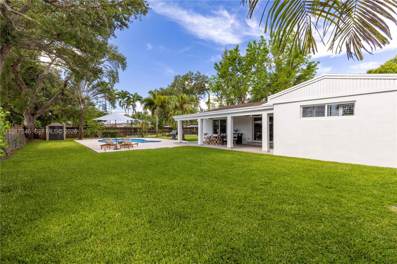 CAROLE HELMS MANOR - Residential