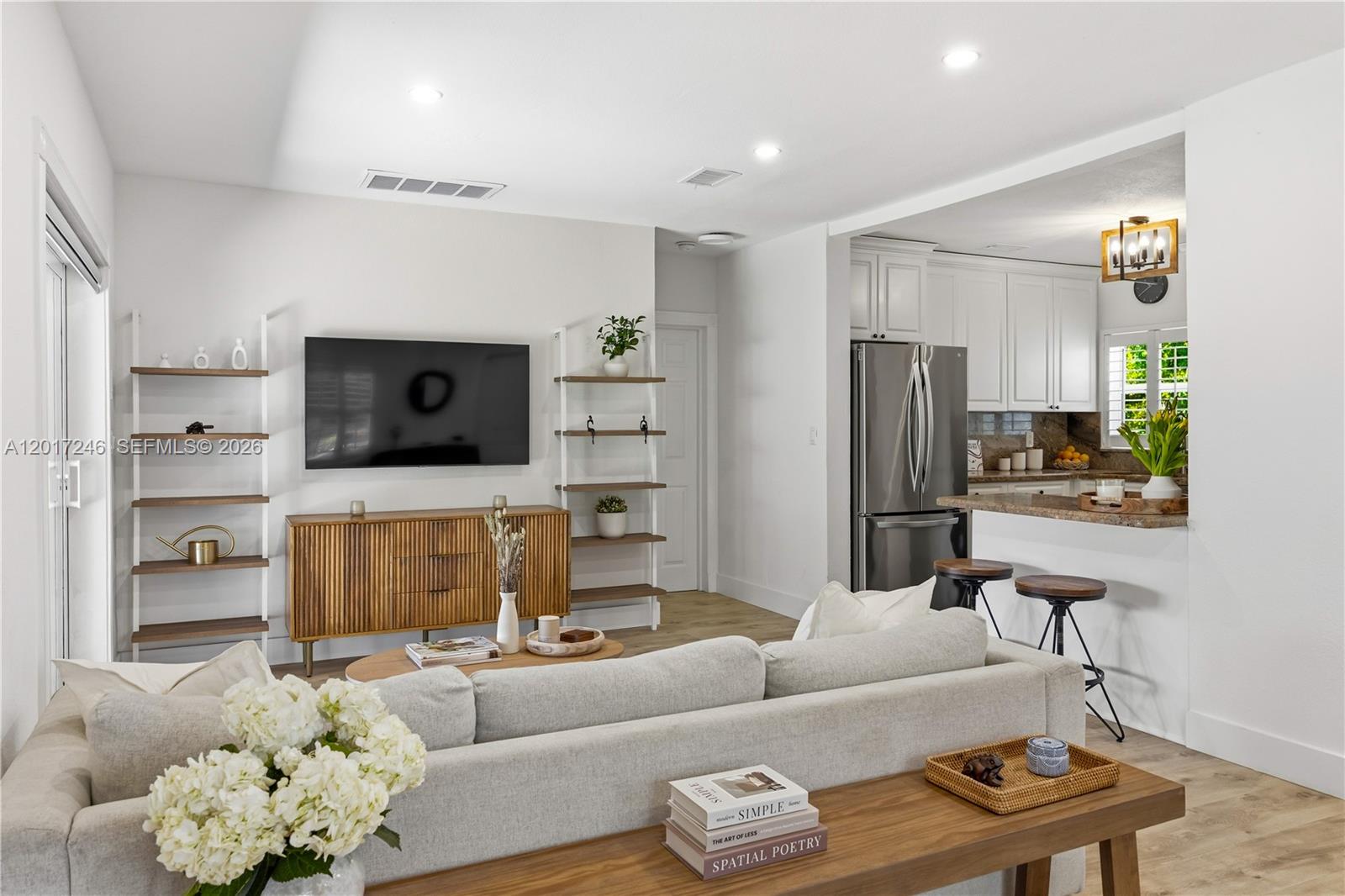 CAROLE HELMS MANOR - Residential