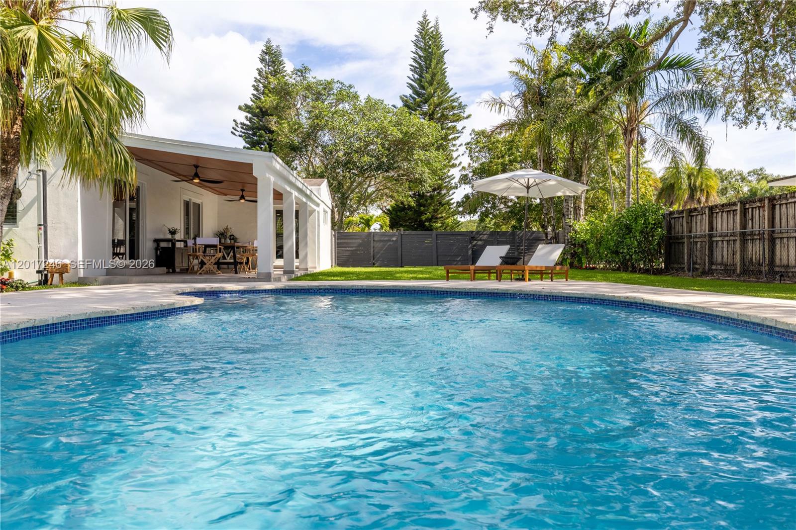 CAROLE HELMS MANOR - Residential