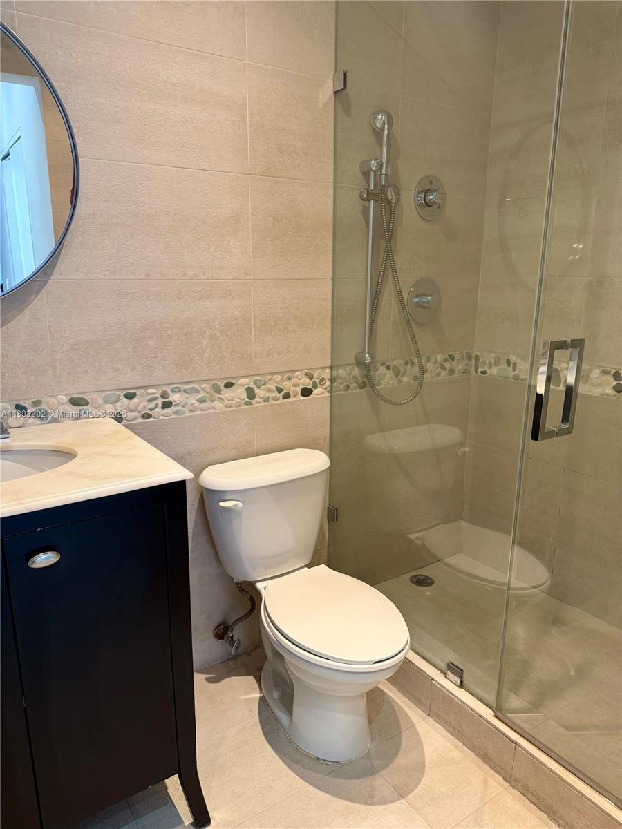 540 Brickell Key Dr 522