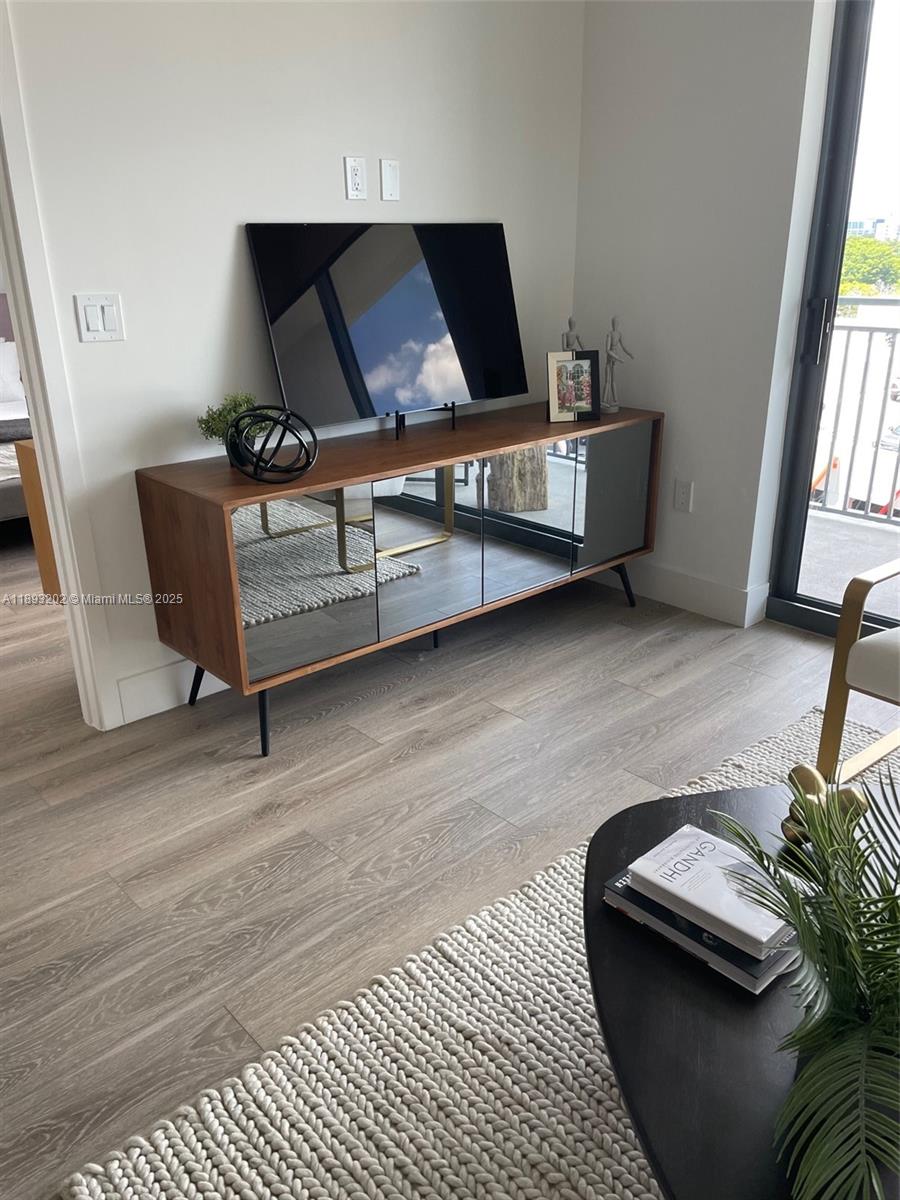 BRICKELL KEY II CONDO - Residential Lease