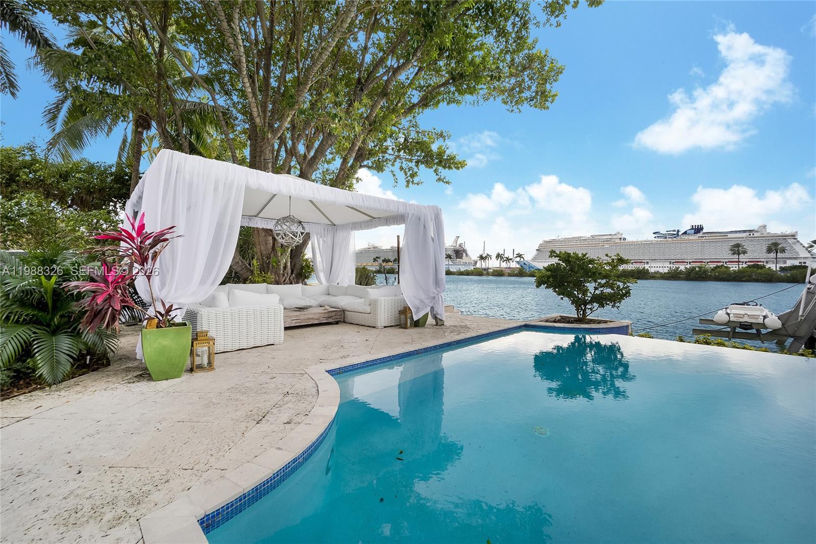 PALM ISLAND - Residential Lease