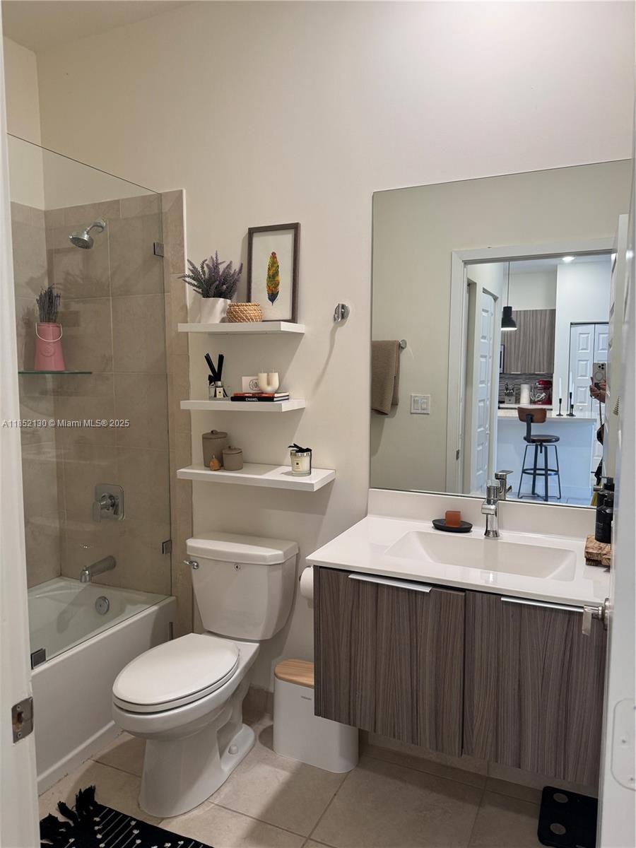 APEX AT PARK CENTRAL COND - Residential