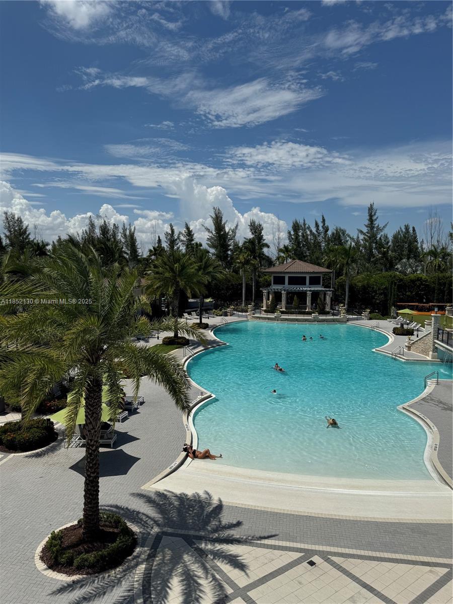 APEX AT PARK CENTRAL COND - Residential