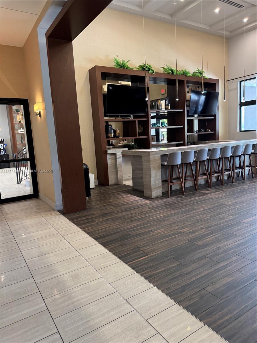 APEX AT PARK CENTRAL COND - Residential