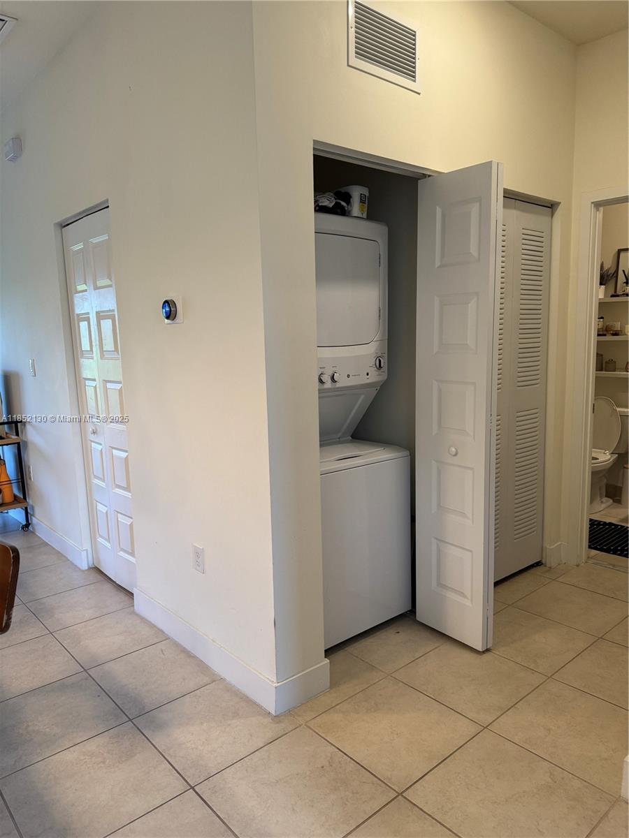 APEX AT PARK CENTRAL COND - Residential