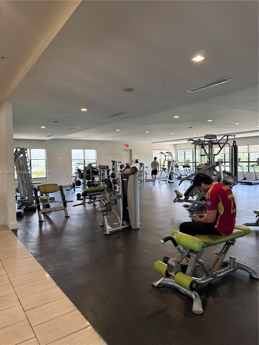 APEX AT PARK CENTRAL COND - Residential