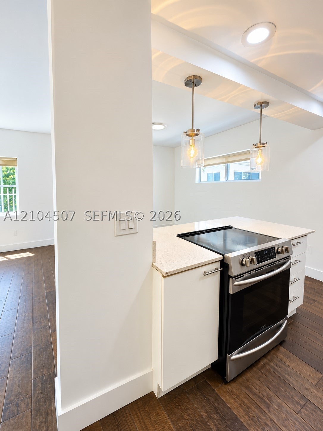 1001 Bay Dr 945