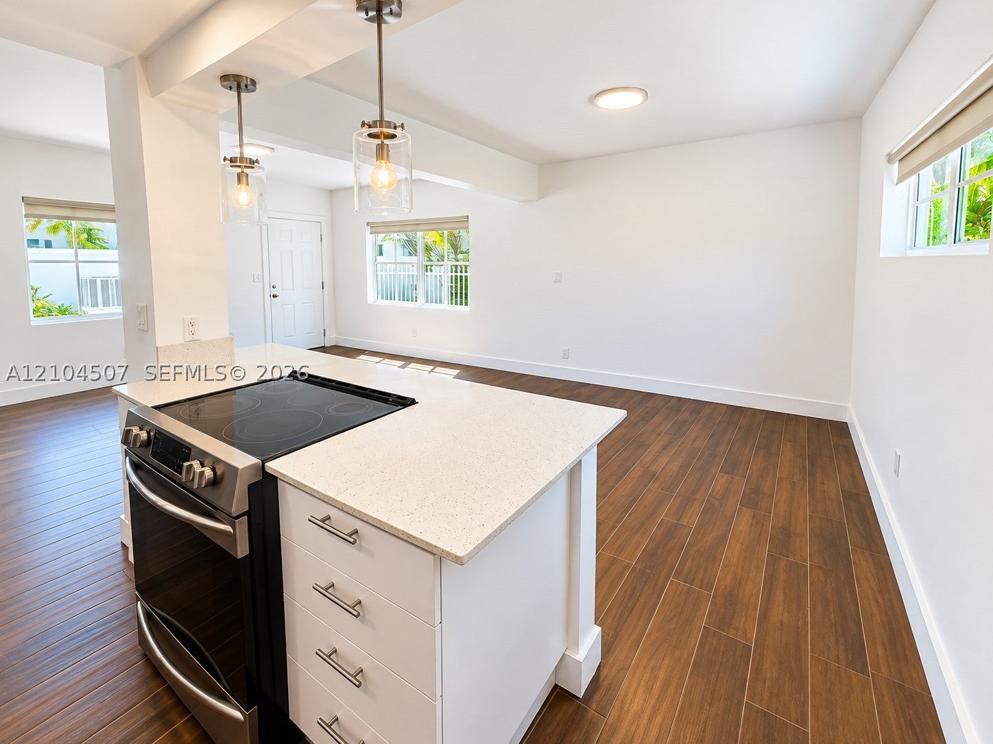 1001 Bay Dr 945