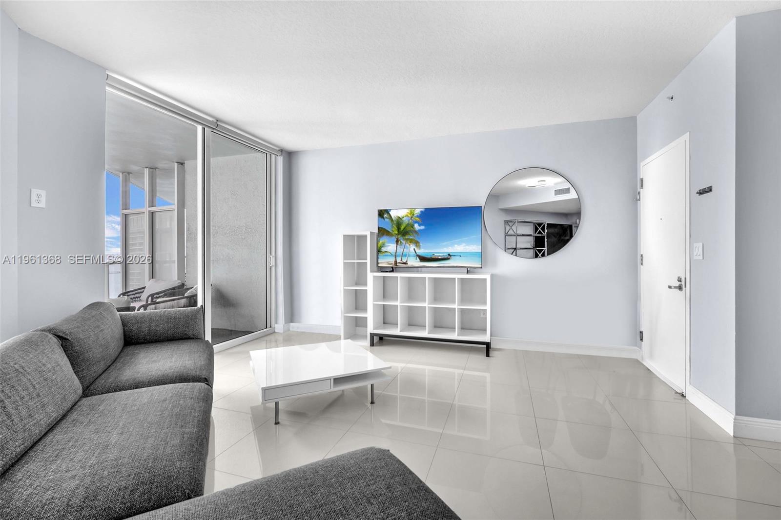 1900 N Bayshore Dr 3610